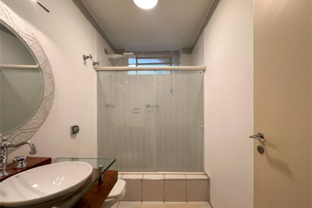 Casa à venda com 3 quartos, sendo 1 suíte, no condomínio Barão do Triunfo, São Paulo - SP