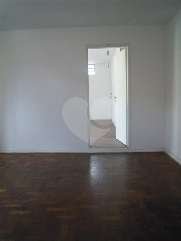 Sobrado à venda com 3 quartos, sendo 1 suíte, em Vila Gustavo, São Paulo, SP