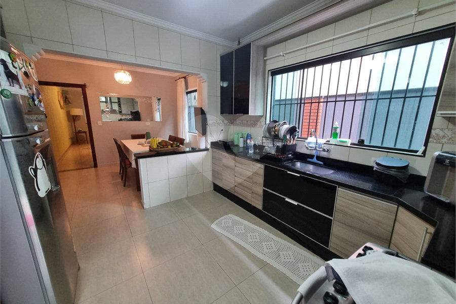 Sobrado à venda com 4 quartos, sendo 2 suítes, em Vila Barreto, São Paulo, SP