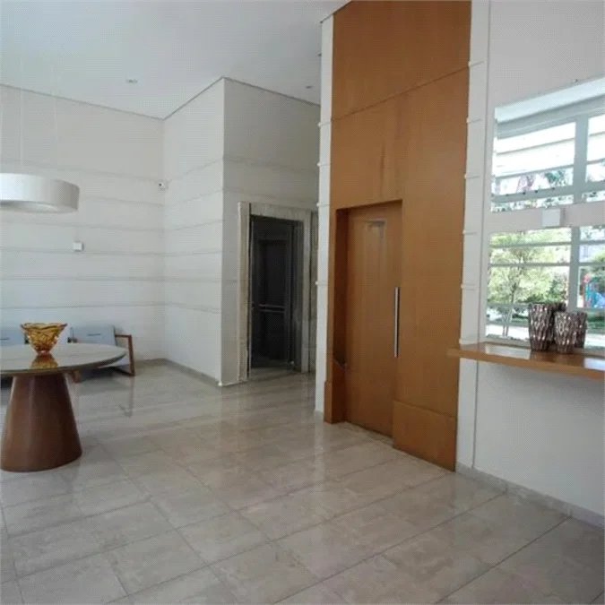 Apartamento à venda com 3 suítes em Vila Suzana, São Paulo, SP