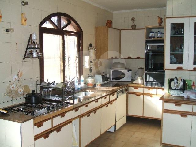 Sobrado à venda com 4 quartos, sendo 3 suítes, em Vila Albertina, São Paulo, SP