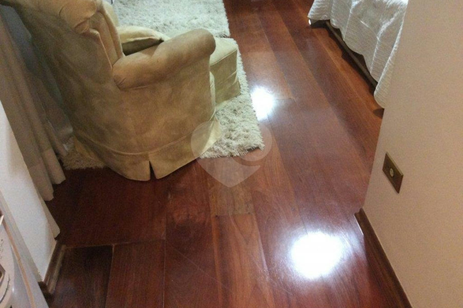 Casa Térrea à venda ou para alugar com 4 suítes em Jardim Floresta, São Paulo, SP