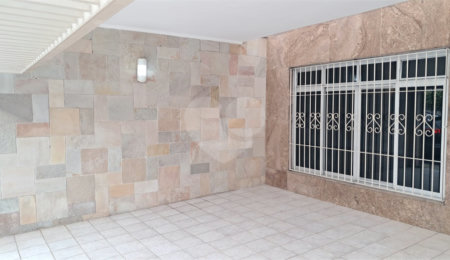 Casa à venda ou para alugar com 3 quartos, sendo 1 suíte,  no condomínio Maison, São Paulo - SP