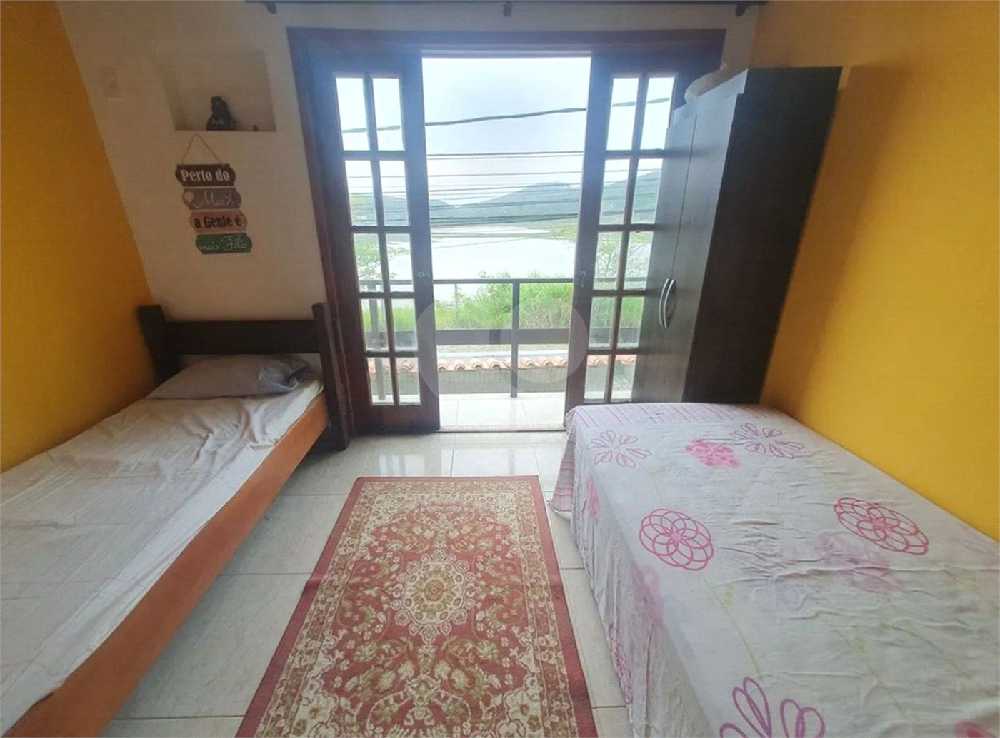 Casa à venda com 3 quartos, sendo 1 suíte, em Ogiva, Cabo Frio, RJ