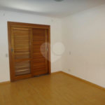 Casa à venda ou para alugar com 4 quartos, sendo 2 suítes, no condomínio Vila Hípica, São Paulo - SP