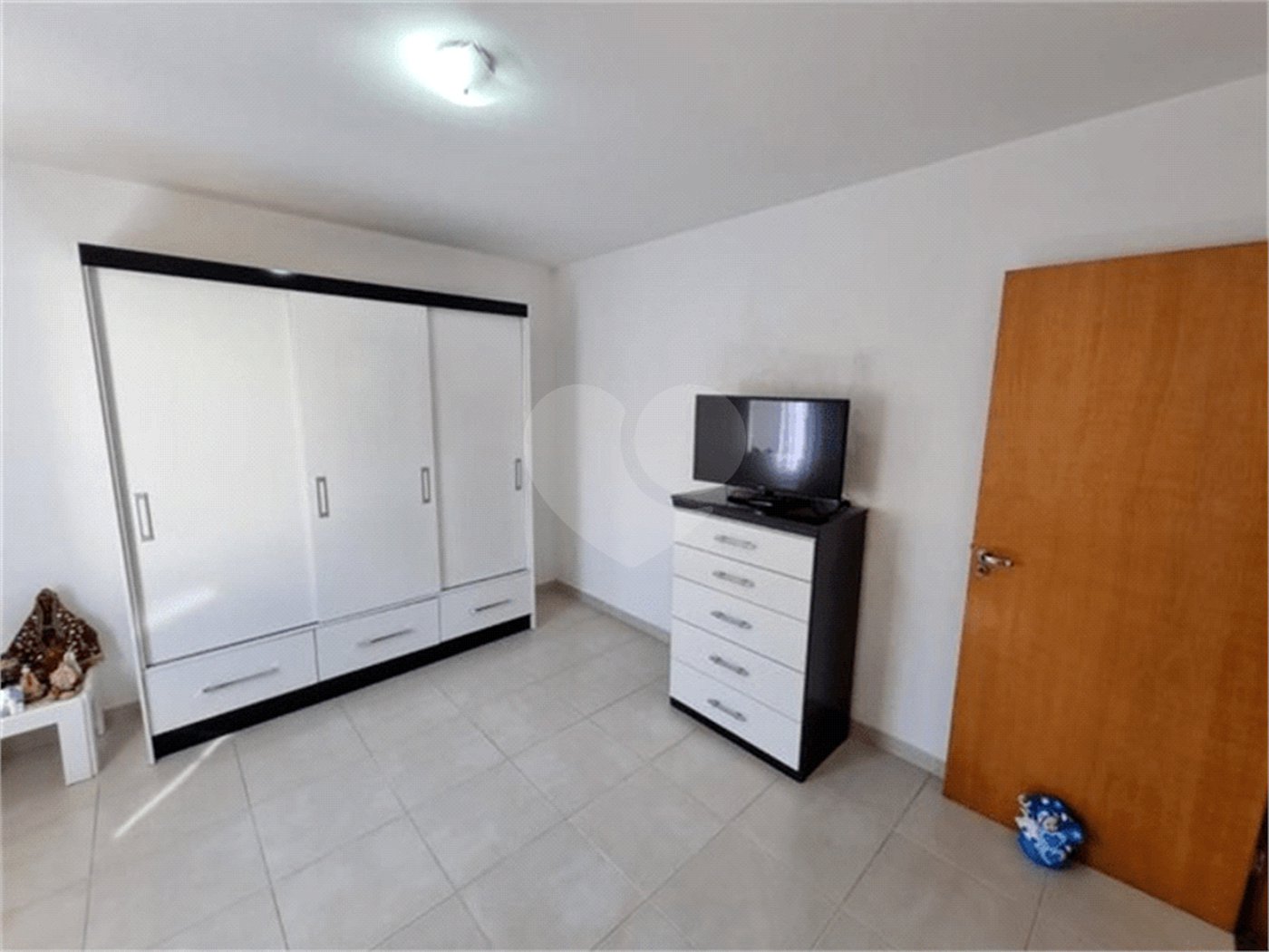 Sobrado à venda com 5 quartos, sendo 1 suíte,  em Vila Moraes, São Paulo, SP