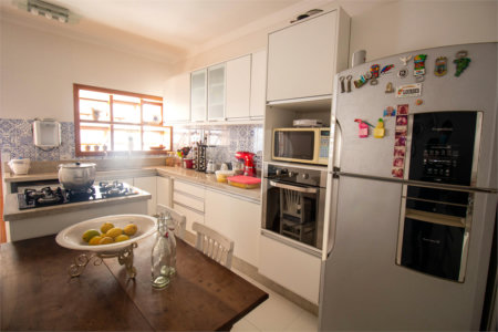 Casa à venda com 3 quartos, sendo 1 suíte,  em Jardim Bandeirantes, São Roque, SP