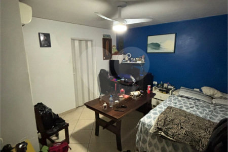 Sobrado à venda com 4 quartos, sendo 1 suíte, em Vila Antonieta, São Paulo, SP