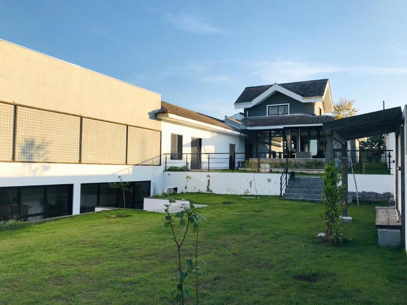 Casa à venda com 3 suítes no condomínio Condom??nio Saint Charbel, Araçoiaba da Serra - SP