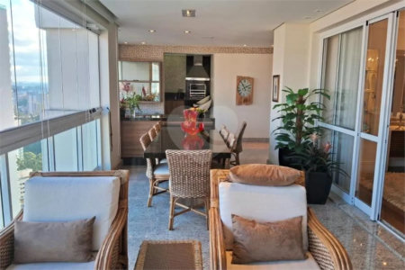 Apartamento à venda com 4 suítes em Vila Andrade, São Paulo, SP
