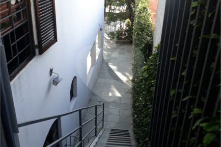 Casa à venda com 4 suítes em Vila Oliveira, Mogi das Cruzes, SP
