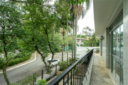 Casa Térrea à venda ou para alugar com 4 suítes em Jardim Marajoara, São Paulo, SP