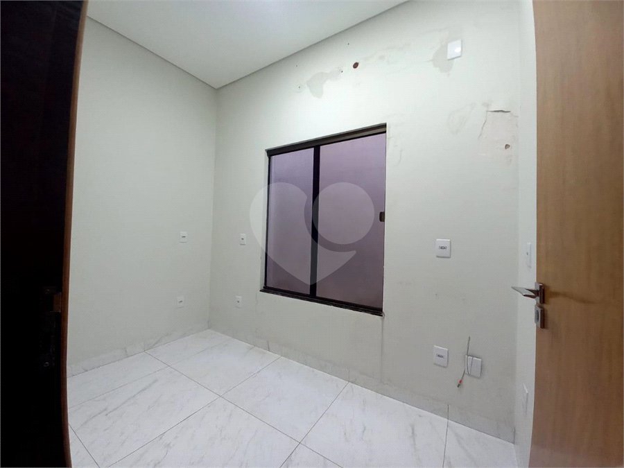 Casa à venda com 3 quartos, sendo 1 suíte,  em Vila Santa Catarina, Dourados, MS