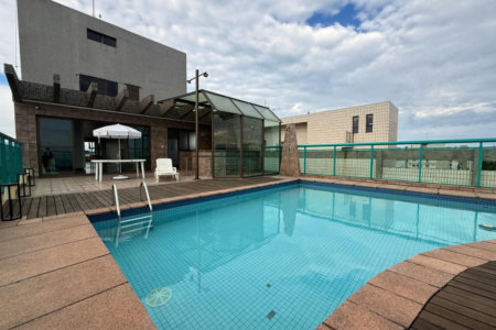 Apartamento Alto Padrão Frente Mar com 4 Dormitórios, 3 Suítes e 3 Vagas na Orla de Santos