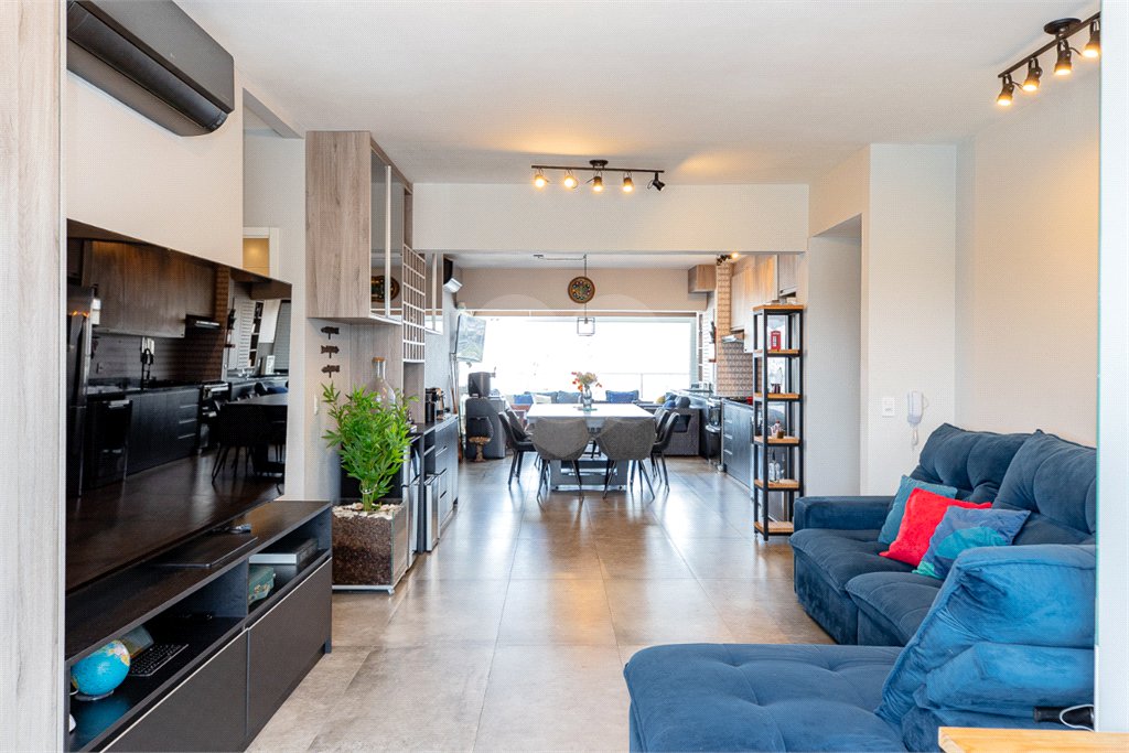 Apartamento à venda com 3 quartos, sendo 1 suíte,  em Chácara Flora, São Paulo, SP