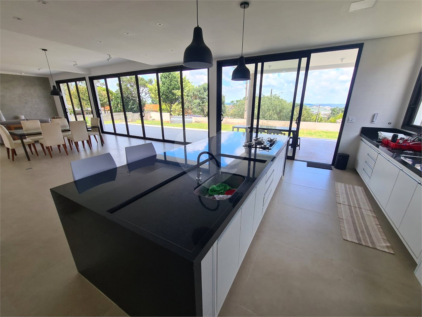Casa à venda com 4 suítes no condomínio Alpes de Vinhedo, Vinhedo - SP