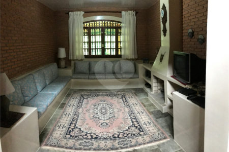 Casa à venda com 5 quartos, sendo 3 suítes, em Recanto das Flores, Indaiatuba, SP