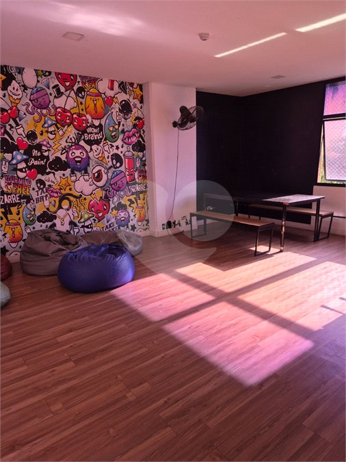 Apartamento à venda com 3 quartos, sendo 1 suíte,  em Cidade São Francisco, São Paulo, SP