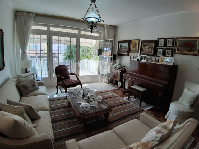 Casa à venda com 3 quartos, sendo 1 suíte,  em Jardim Leonor Mendes de Barros, São Paulo, SP