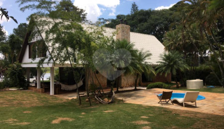 Casa à venda com 3 quartos, sendo 1 suíte,  no condomínio Lago Azul, Araçoiaba da Serra - SP