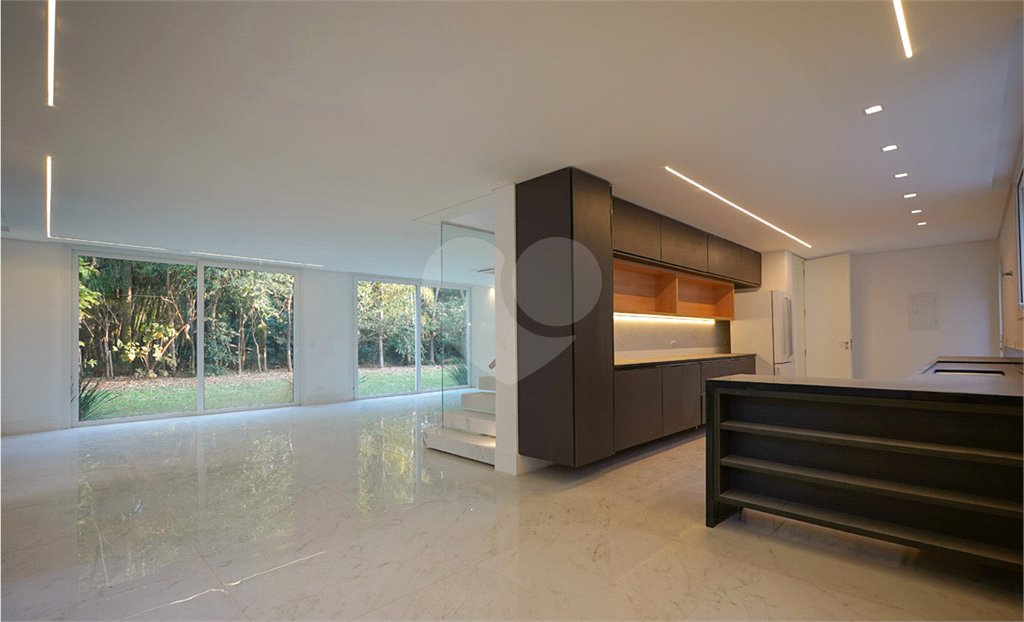 Casa para alugar com 4 suítes no condomínio Hípica Garden, São Paulo - SP
