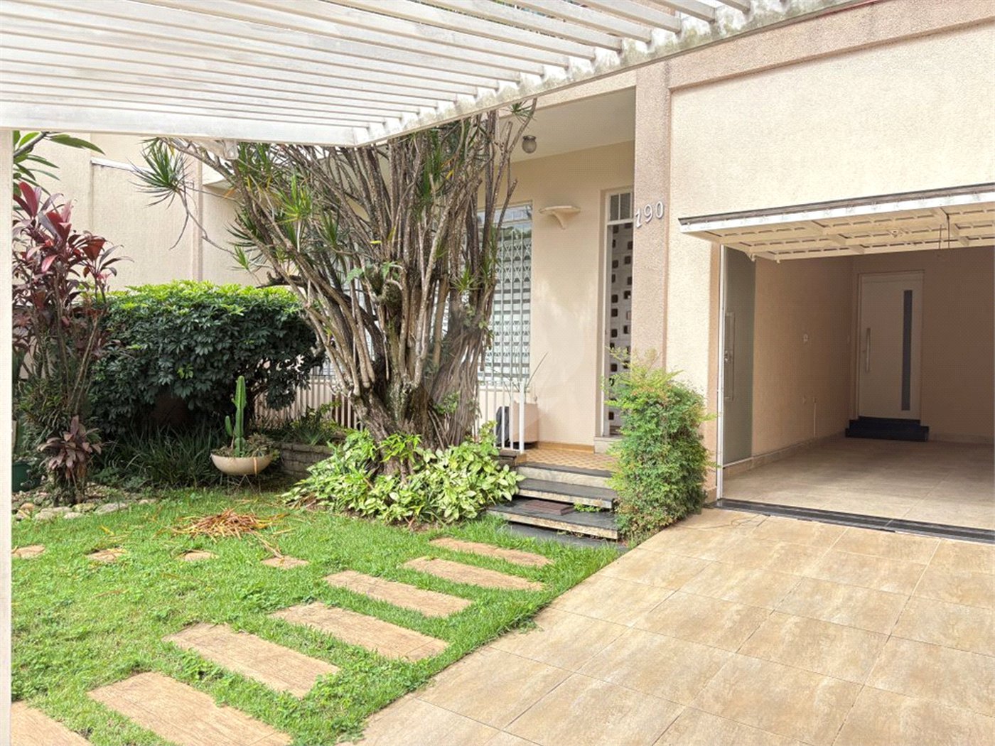 Casa à venda com 6 quartos no Centro, Mogi das Cruzes, SP