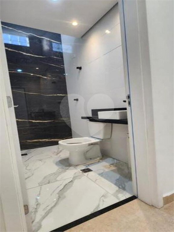 Casa à venda com 2 suítes, no condomínio Residencial Oliveira, São Paulo - SP