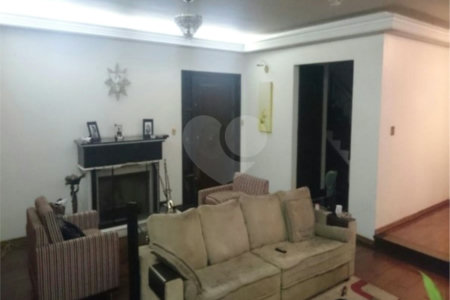 Sobrado à venda com 5 quartos, sendo 2 suítes, em Brooklin Paulista, São Paulo, SP