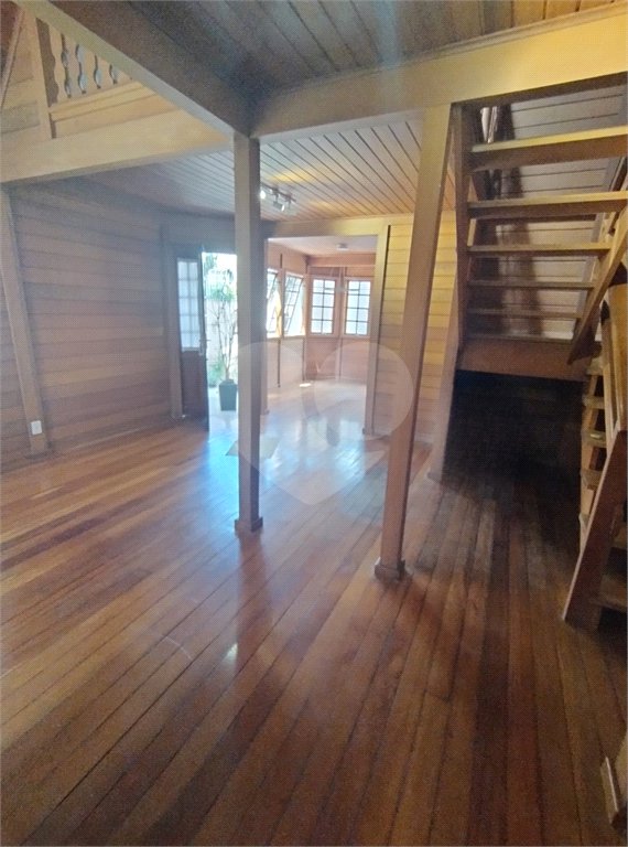 Casa à venda com 3 quartos, sendo 1 suíte, no condomínio Bosque de Greviléa, Vinhedo - SP