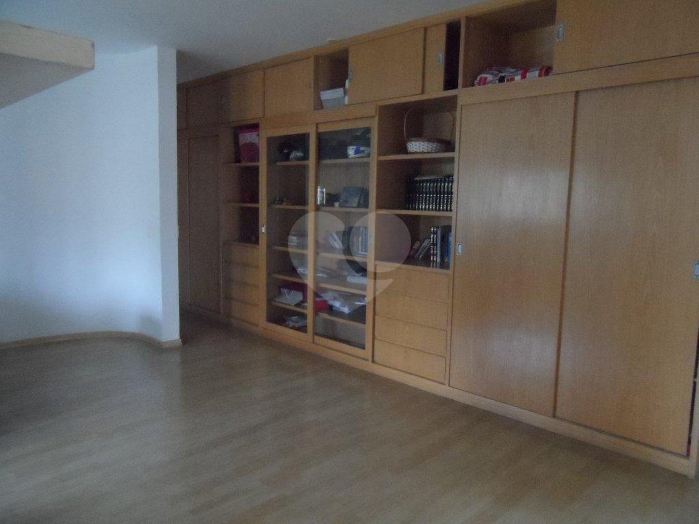 Sobrado à venda com 5 quartos, sendo 3 suítes, em Interlagos, São Paulo, SP