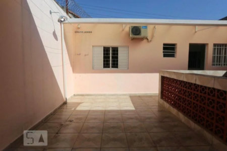 Casa à venda com 2 quartos, sendo 1 suíte,  em Jardim Ivana, São Paulo, SP
