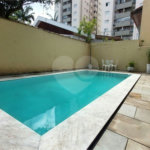 Casa à venda com 4 quartos, sendo 2 suítes,  em Vila Alexandria, São Paulo, SP