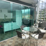 Sobrado à venda com 2 quartos, sendo 1 suíte, em Estância Balneária Hawai, Caraguatatuba, SP