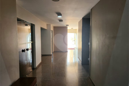 Apartamento à venda com 4 quartos, sendo 2 suítes, no Centro, Araraquara, SP