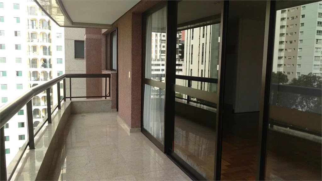 Apartamento à venda com 4 suítes em Vila Suzana, São Paulo, SP