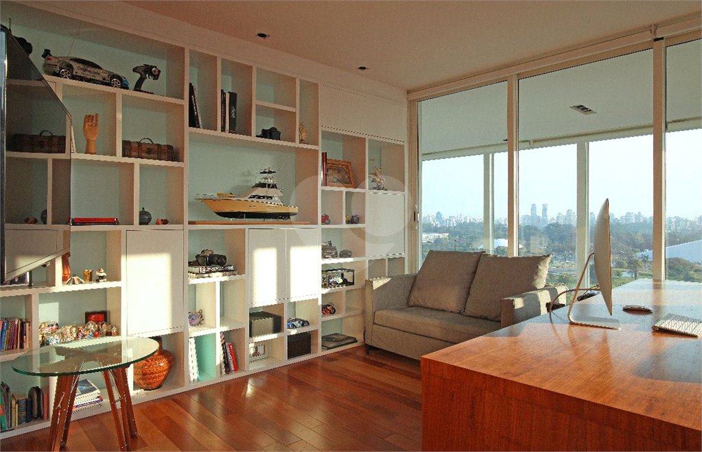 Apartamento à venda com 3 suítes em Vila Mariana, São Paulo, SP