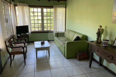 Casa em condomínio à venda com 2 quartos, sendo 1 suíte,  em Portal da Ferradura, Armação dos Búzios, RJ
