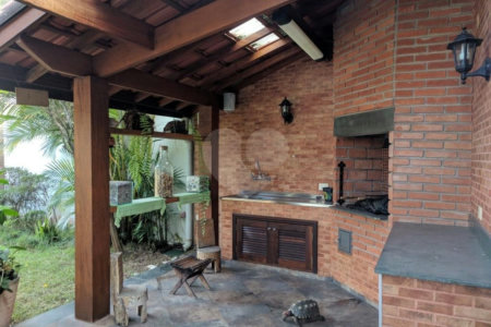 Sobrado à venda ou para alugar com 5 quartos, sendo 3 suítes, em Jardim Marajoara, São Paulo, SP
