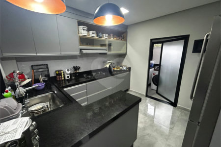 Casa à venda com 2 quartos, sendo 1 suíte,  no condomínio Lago dos Ipês, Itapetininga - SP