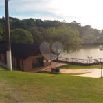 Sobrado à venda com 4 quartos, sendo 3 suítes, em Serra da Cantareira, Mairiporã, SP