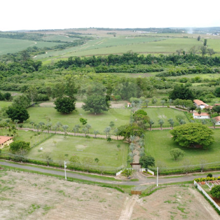 Casa à venda com 8 quartos, sendo 4 suítes, no condomínio Santa Filomena, Salto - SP