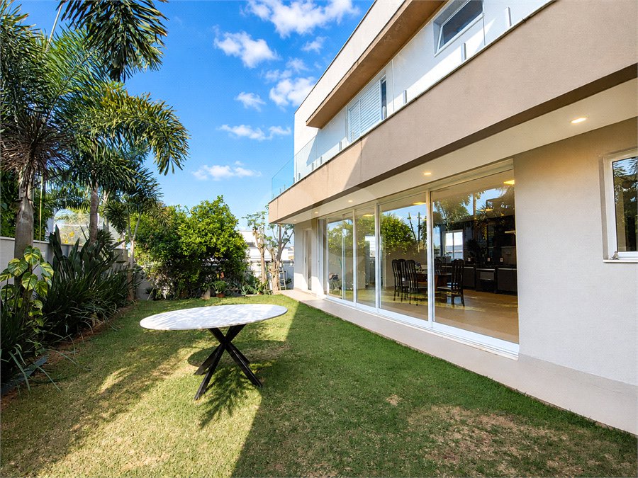 Casa à venda com 3 suítes no condomínio Alphaville Nova Esplanada 1, Votorantim - SP
