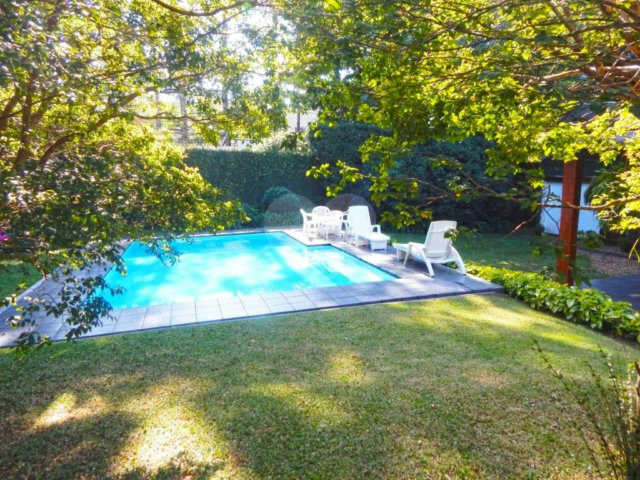 Casa Térrea à venda com 3 quartos, sendo 1 suíte,  em Chácara Monte Alegre, São Paulo, SP