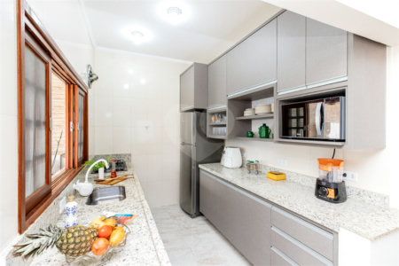Casa à venda com 5 quartos, sendo 1 suíte, em Jardim Caravelas, São Paulo, SP