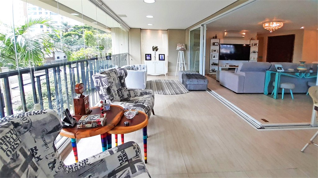 Apartamento à venda com 4 suítes em Campo Belo, São Paulo, SP