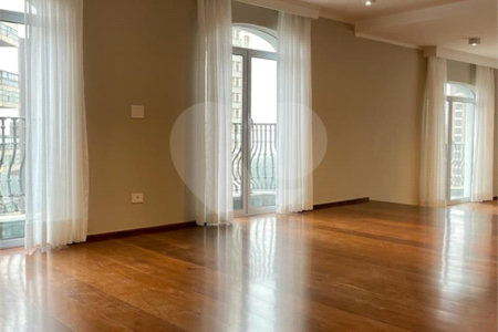 Apartamento à venda com 4 quartos, sendo 2 suítes, em Vila Andrade, São Paulo, SP