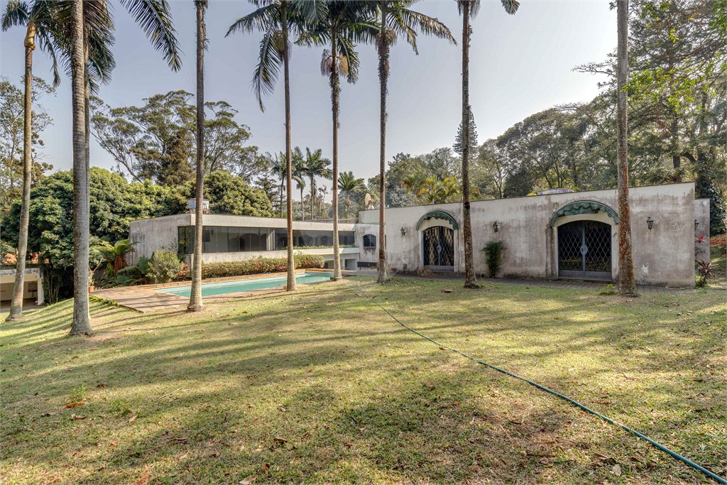 Casa à venda com 4 suítes no condomínio Chácara Flora, São Paulo - SP