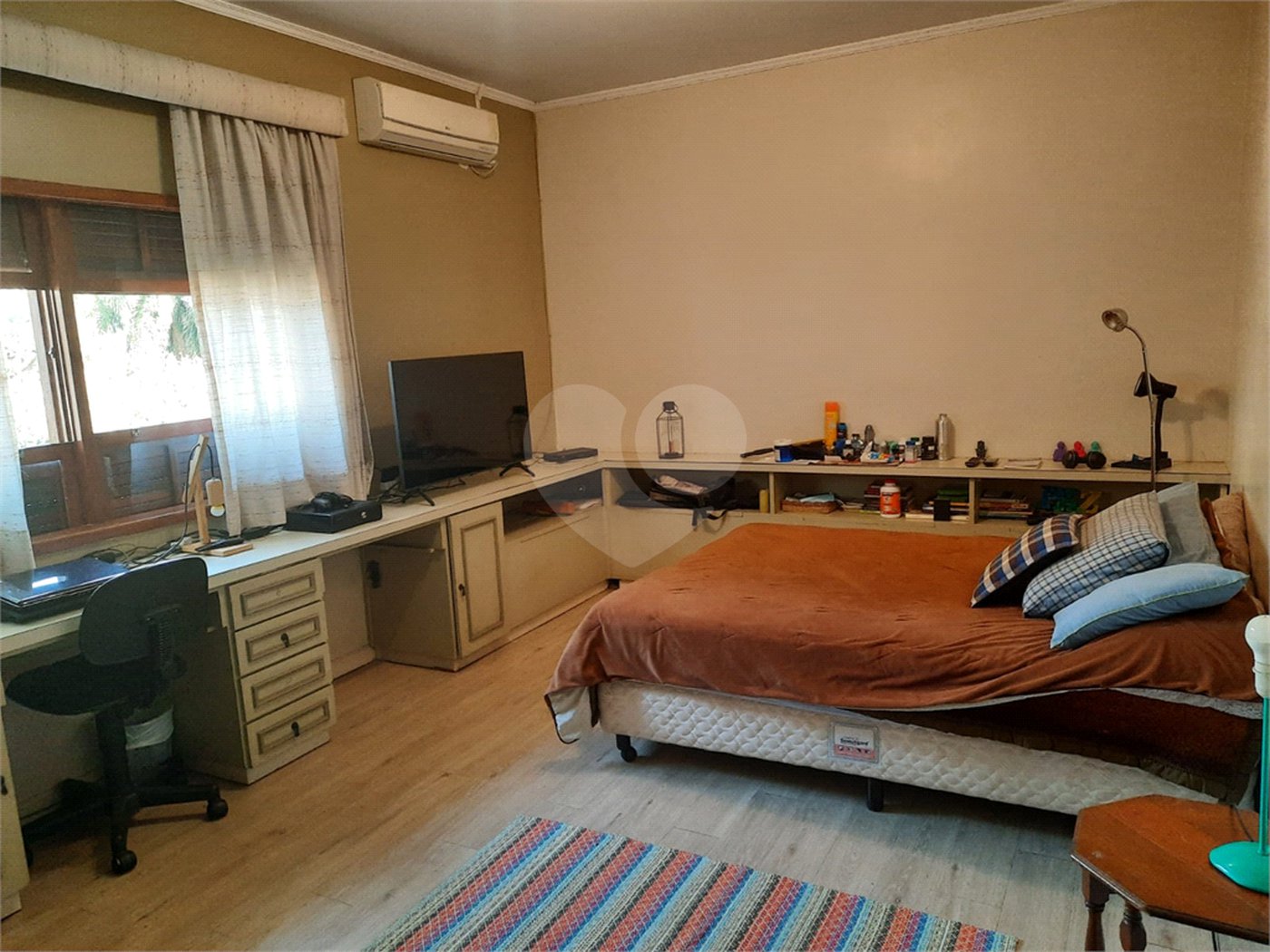 Sobrado à venda com 5 quartos, sendo 3 suítes, em Jardim Marajoara, São Paulo, SP