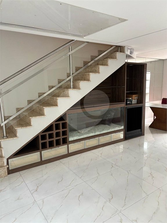 Casa à venda com 3 quartos, sendo 1 suíte, no condomínio Recanto das Araucárias, Suzano - SP