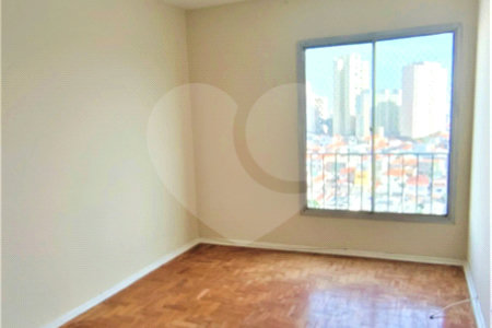 APARTAMENTO 1 DORMITÓRIO COM VAGA
